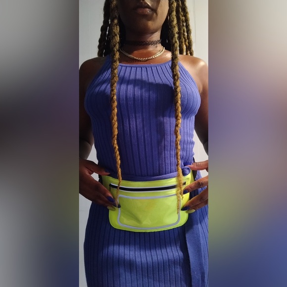 CW 🫶🏾 Fanny Pack 💚🩷🖤 - Picture 10 of 11